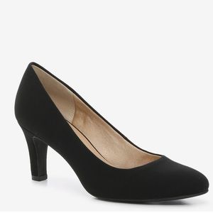 Black genna pump